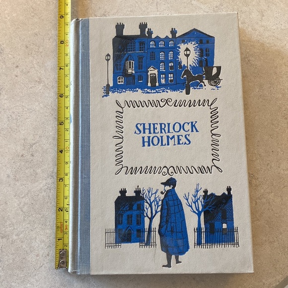 Set of Vintage Storybooks VG Used Condition - Picture 5 of 13